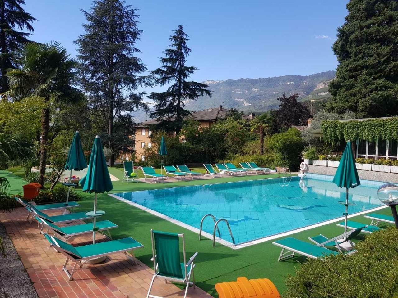 Residence Concaverde Pomarolo Екстер'єр фото